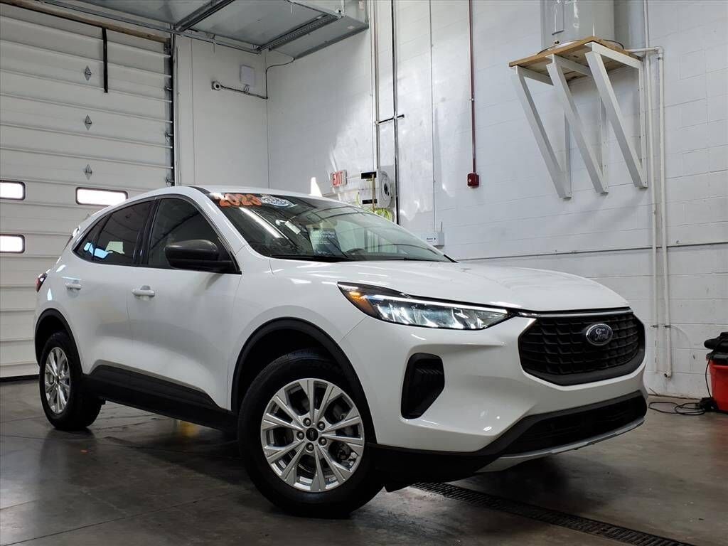 2023 FORD Escape