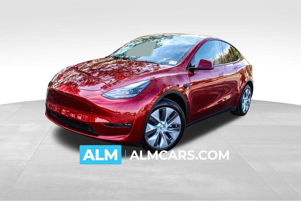 2024 TESLA Model Y