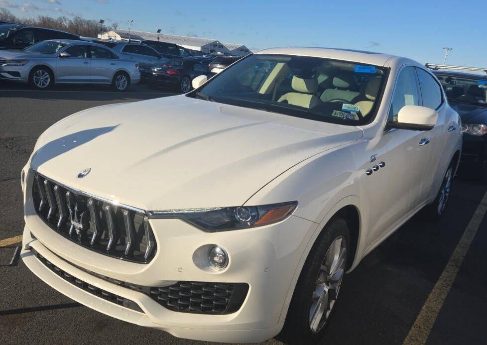 2022 MASERATI Levante