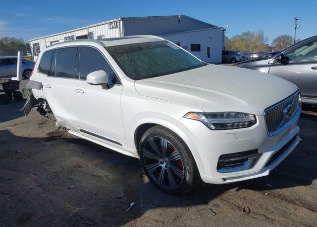 2021 VOLVO XC90