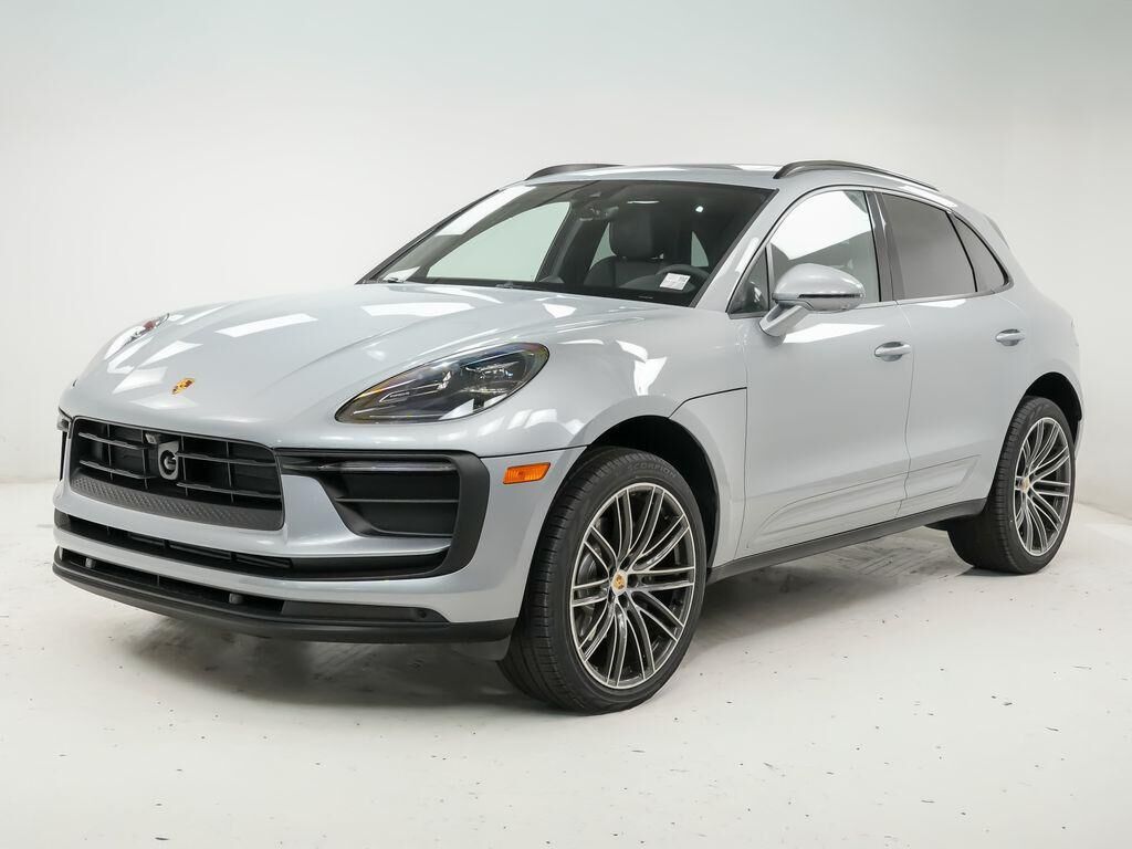 2026 PORSCHE Macan