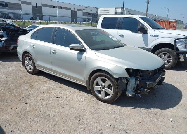 2012 VOLKSWAGEN Jetta