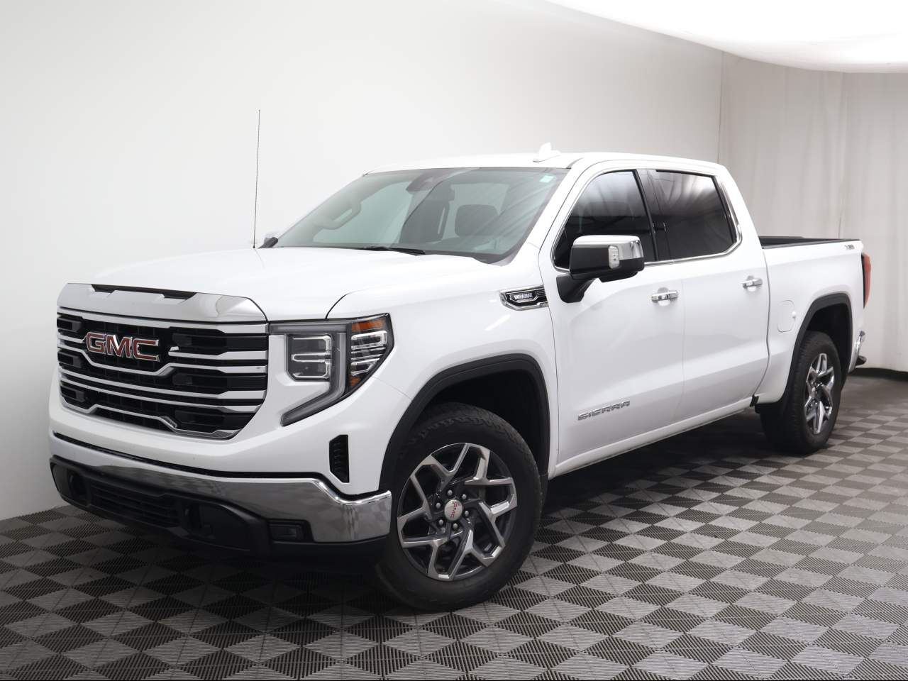 2024 GMC Sierra