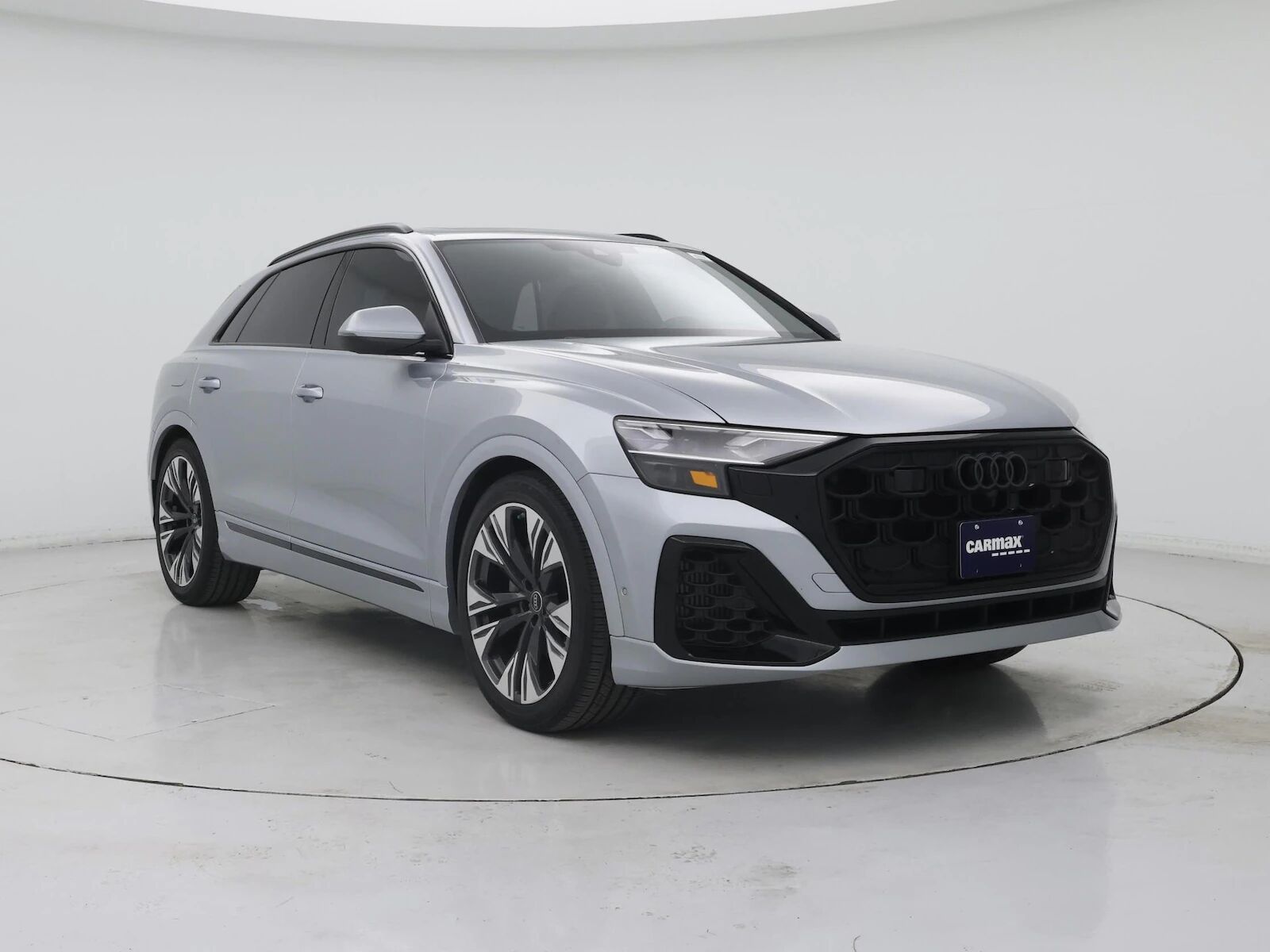 2025 Audi Q8