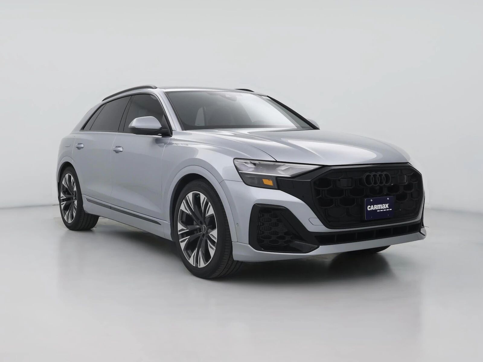 2025 AUDI Q8