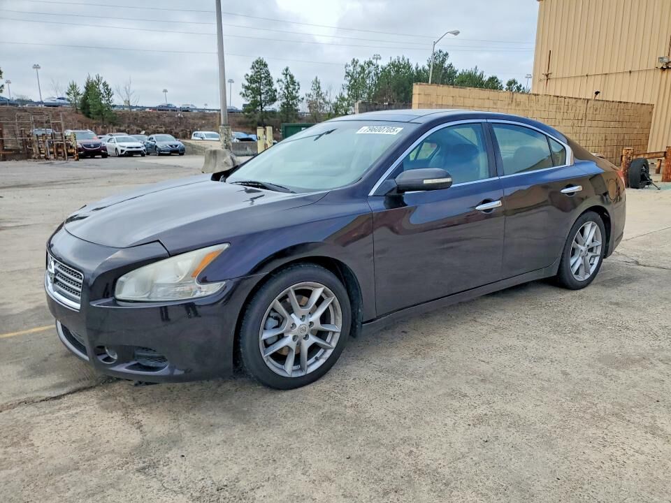 2010 NISSAN Maxima