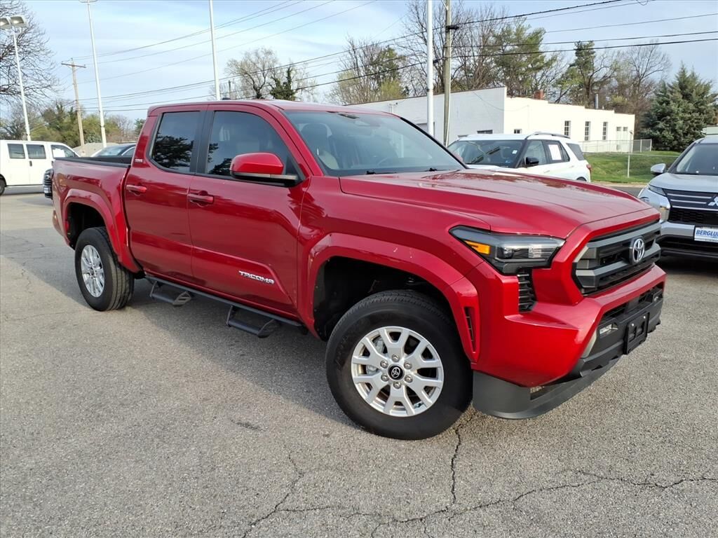 2024 TOYOTA Tacoma