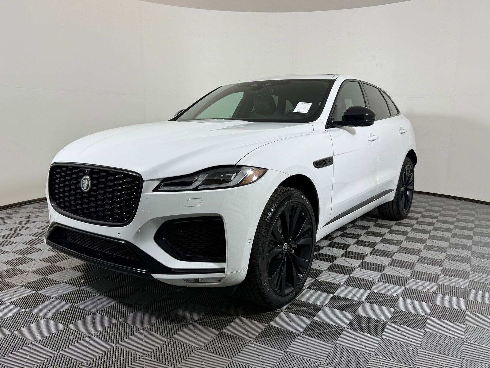 2026 JAGUAR F-Pace