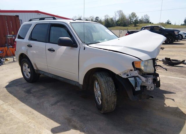 2011 FORD Escape