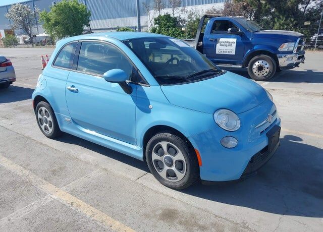 2015 FIAT 500