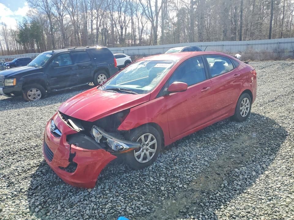 2014 HYUNDAI Accent