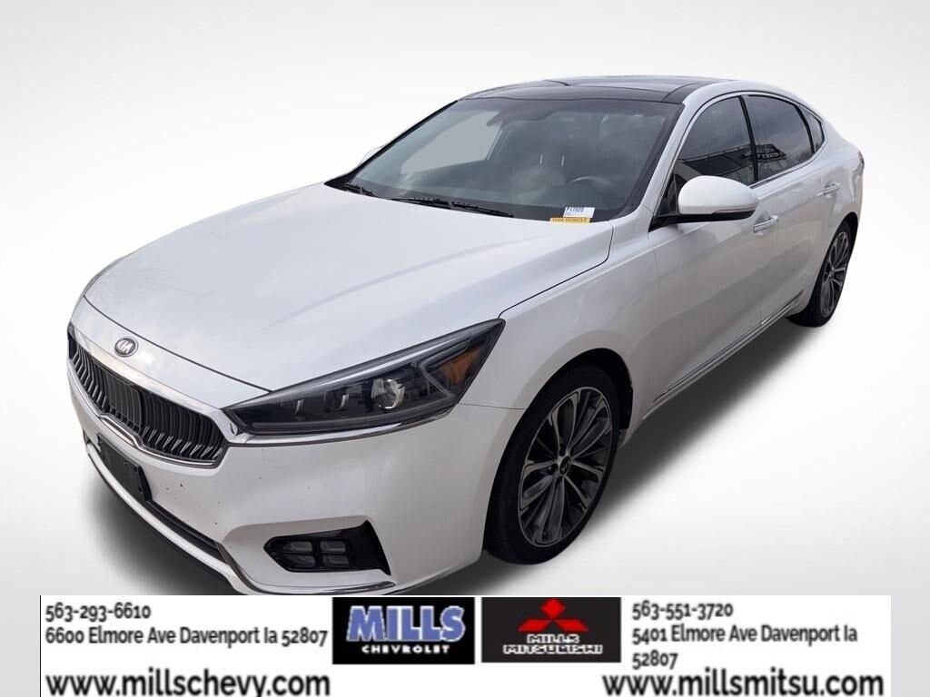 2019 KIA Cadenza