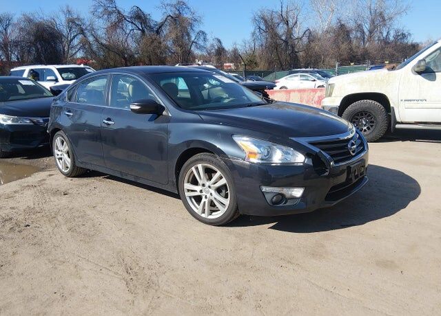 2013 NISSAN Altima