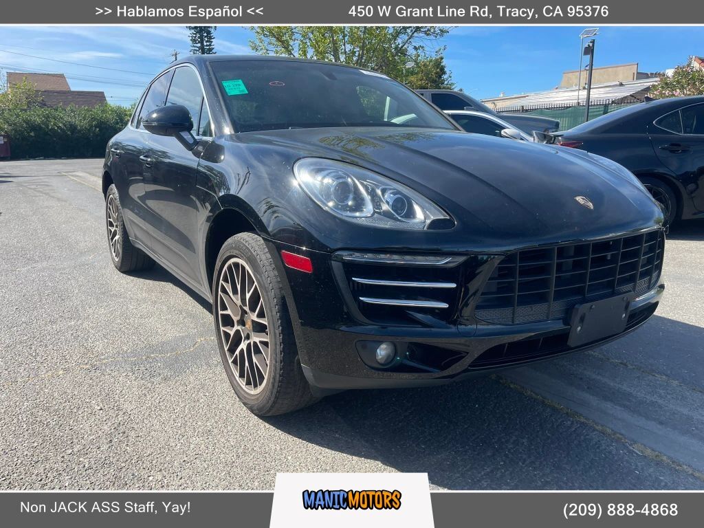 2016 PORSCHE Macan