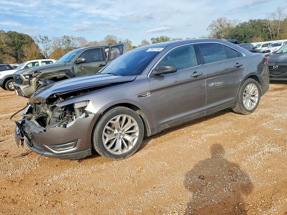 2013 FORD Taurus