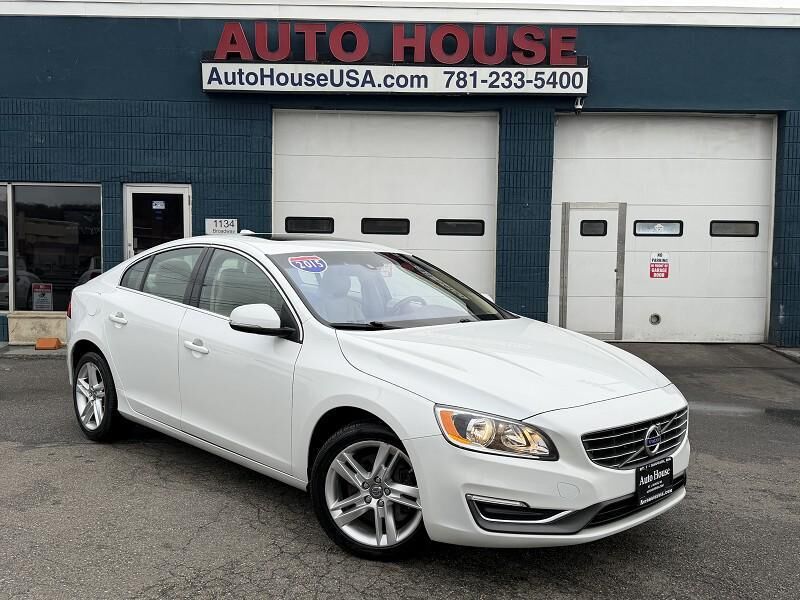 2015 VOLVO S60