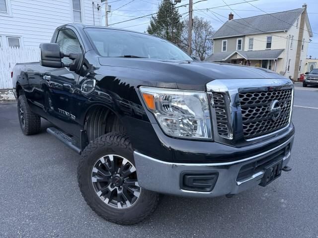 2017 NISSAN Titan