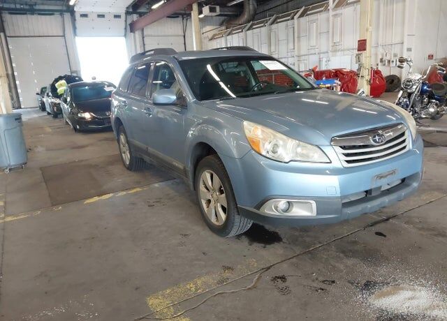 2010 SUBARU Outback