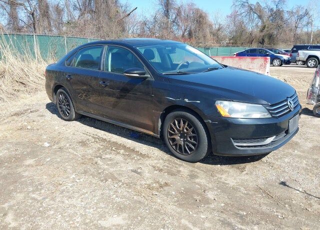 2012 VOLKSWAGEN Passat