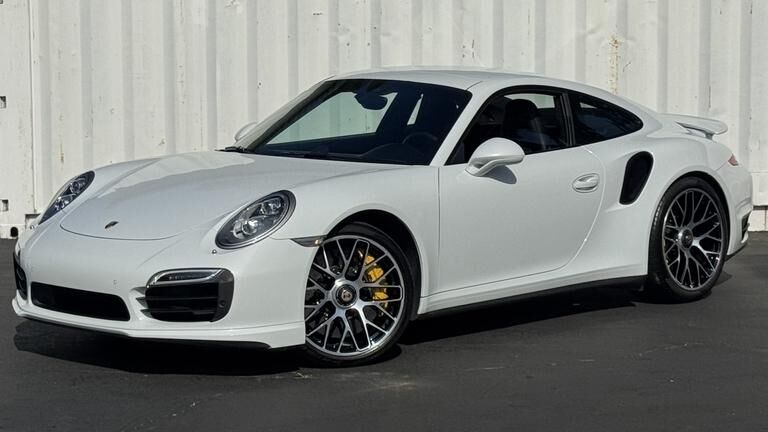 2016 PORSCHE 911