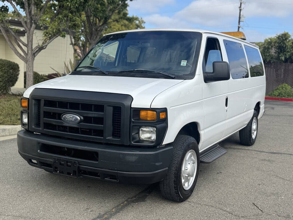 2009 FORD E-350