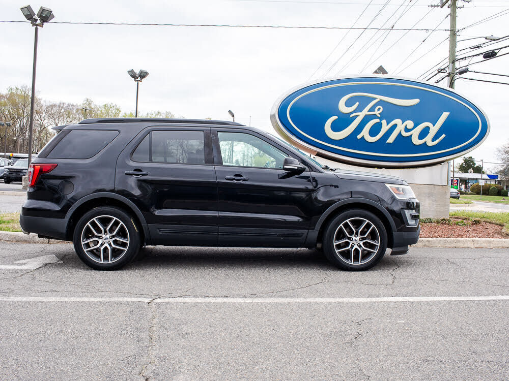 2017 FORD Explorer