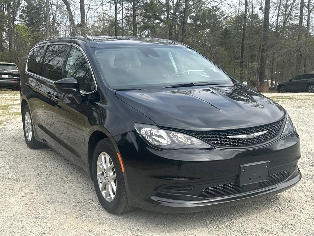 2023 CHRYSLER Voyager