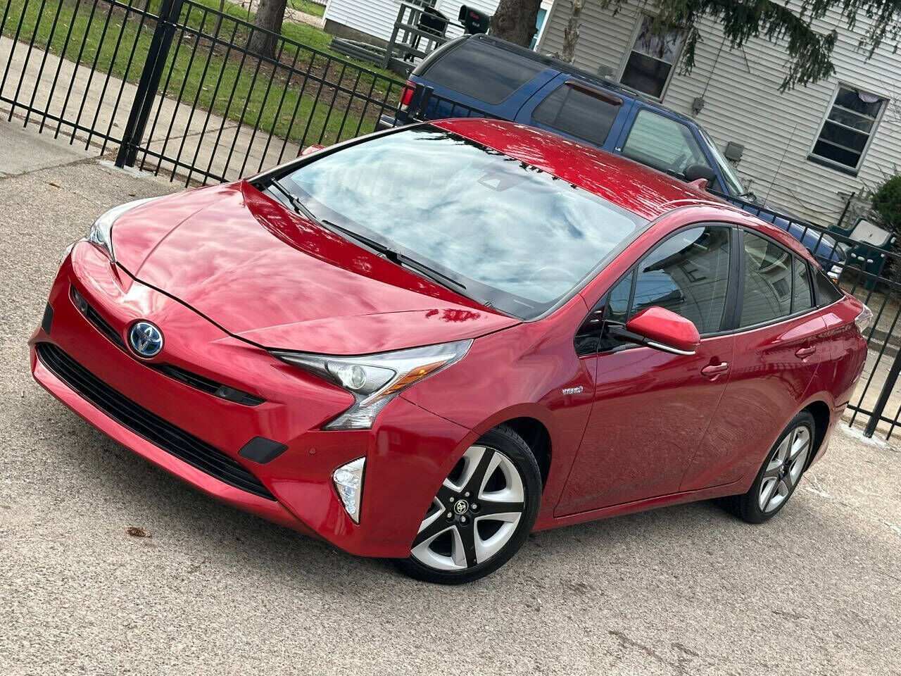 2017 TOYOTA PRIUS