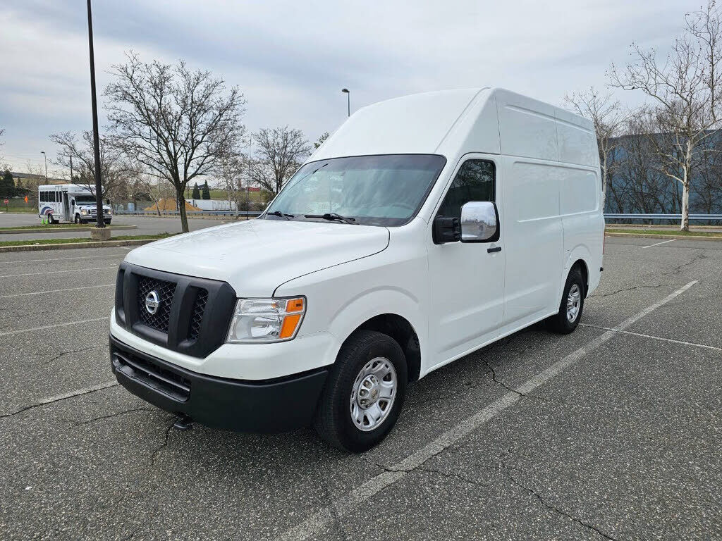 2016 NISSAN NV