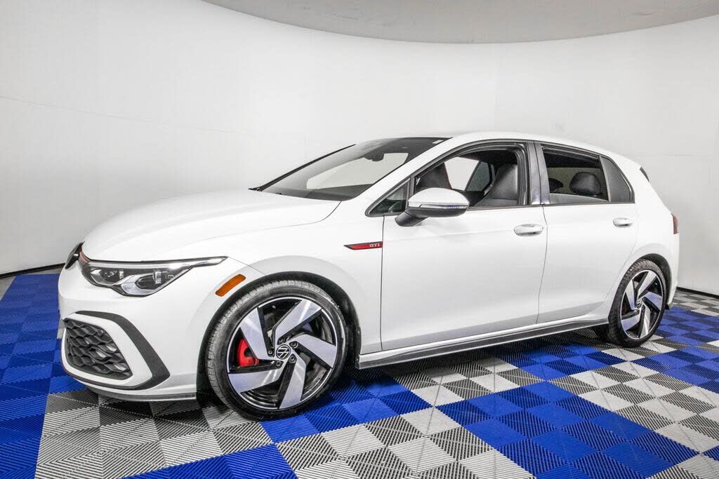 2024 VOLKSWAGEN Golf GTI