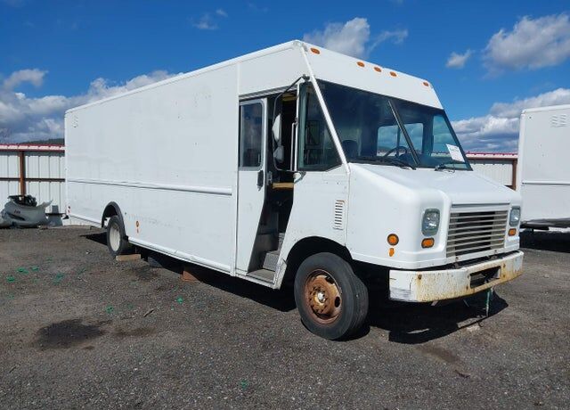 2011 FORD Commercial Chassis