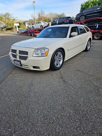 2005 DODGE Magnum