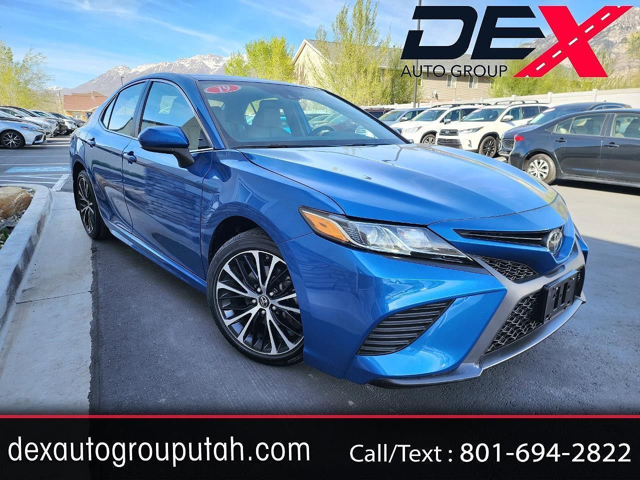 2019 TOYOTA Camry