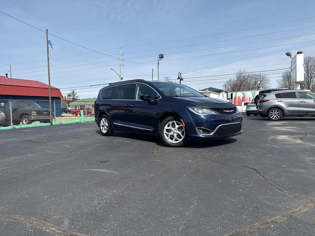 2017 CHRYSLER Pacifica