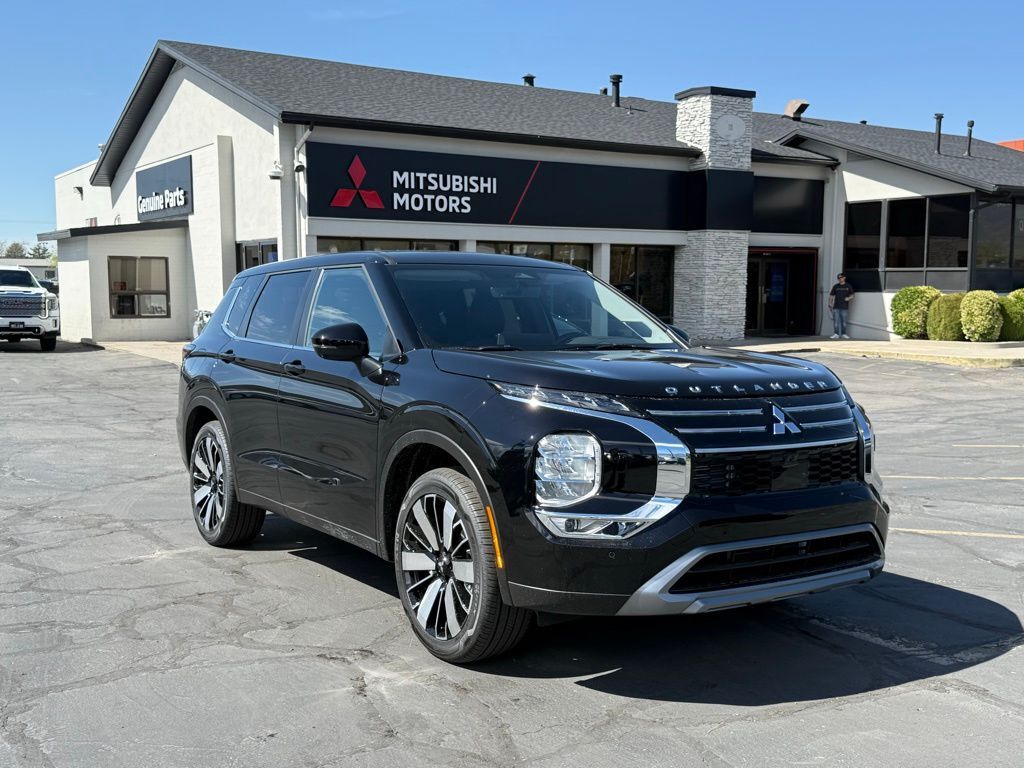 2026 MITSUBISHI Outlander