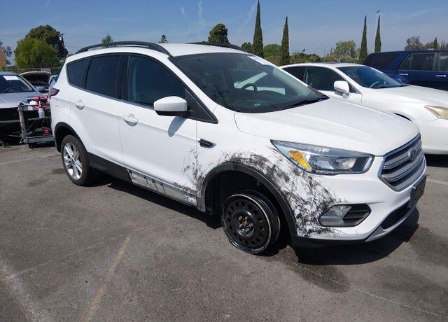 2018 FORD Escape