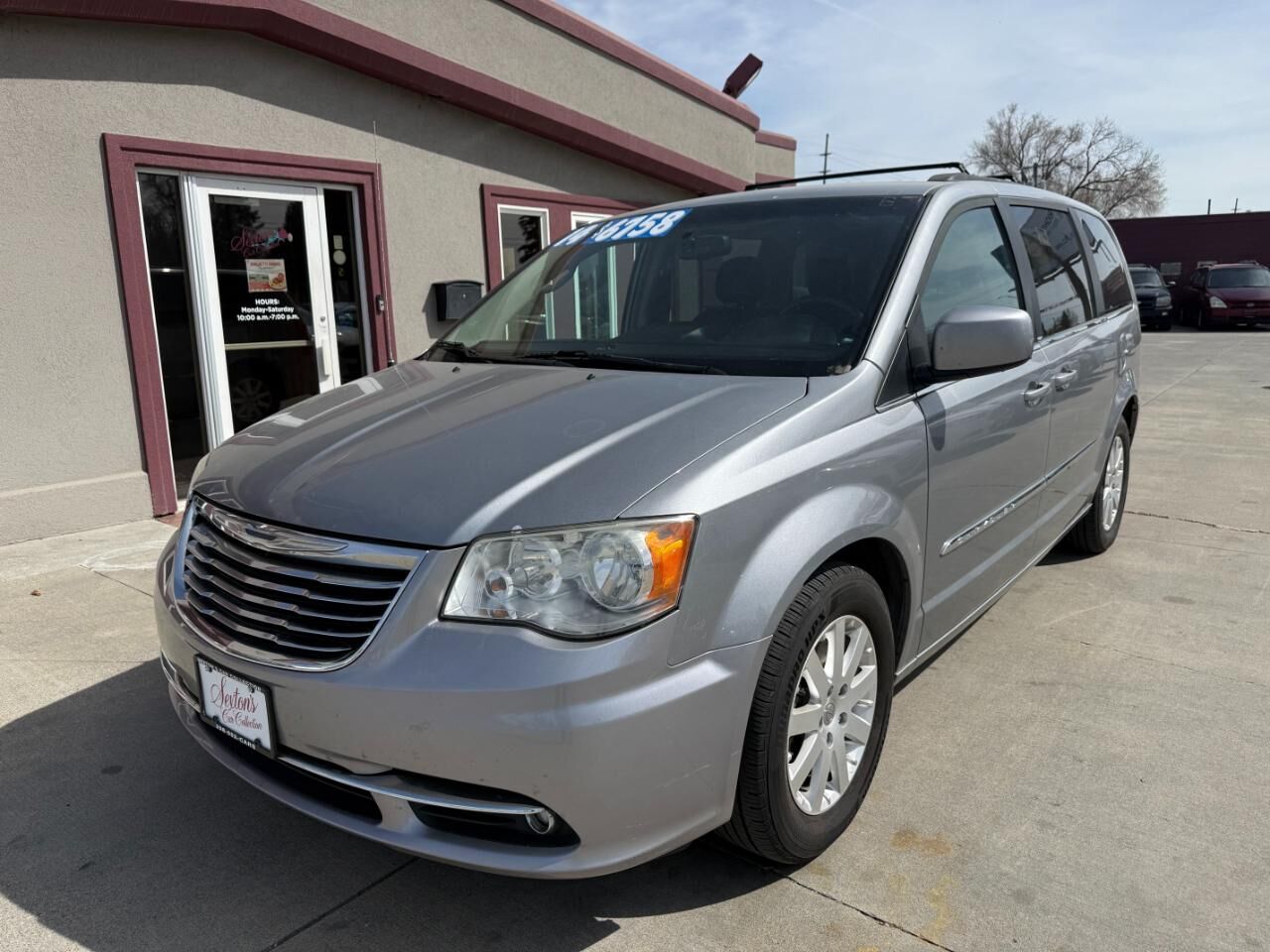 2014 CHRYSLER Town and Country