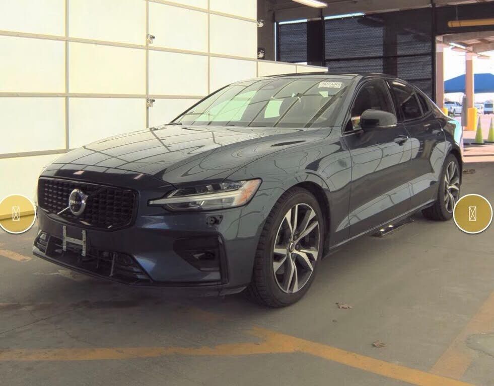 2023 VOLVO S60