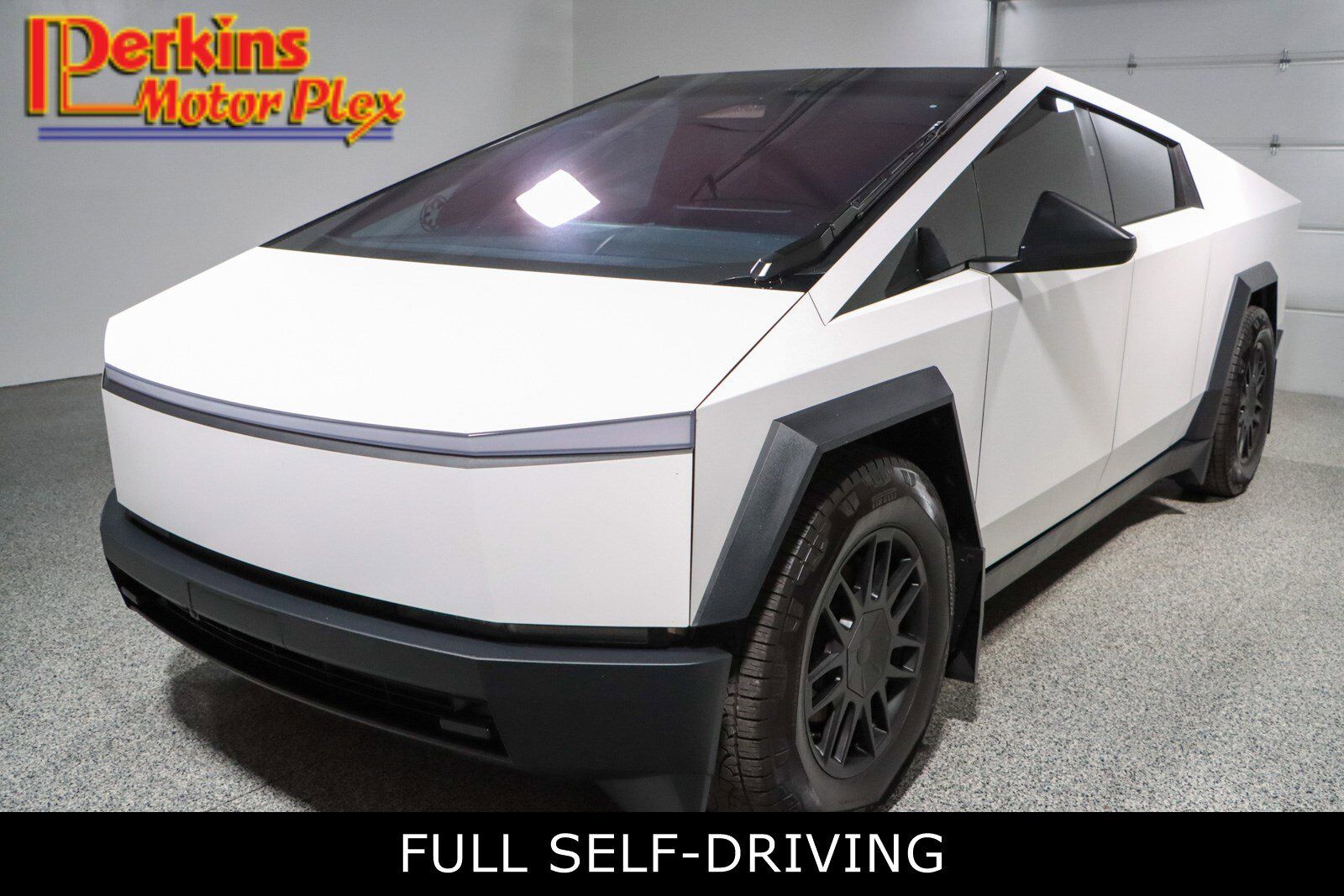 2024 TESLA Cybertruck