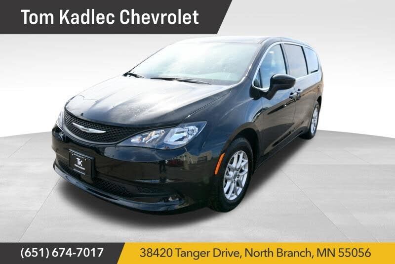 2024 CHRYSLER Voyager