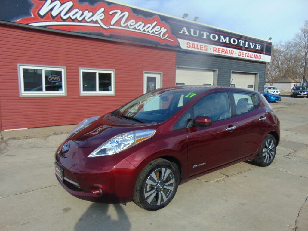 2017 NISSAN Leaf