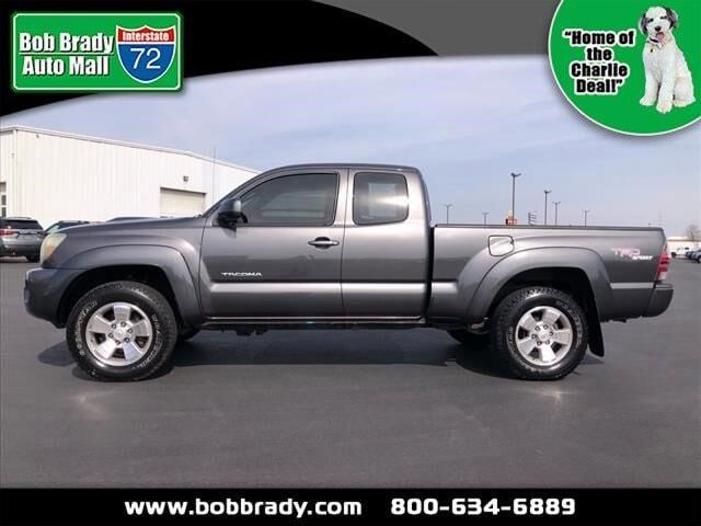 2011 TOYOTA Tacoma