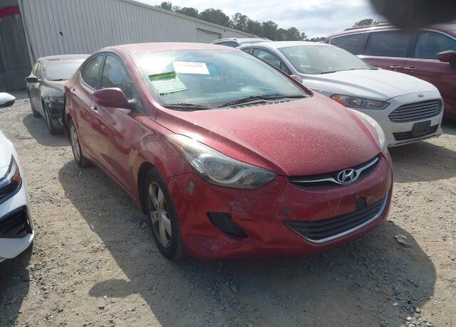 2013 HYUNDAI Elantra