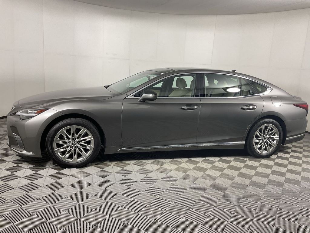 2022 LEXUS LS