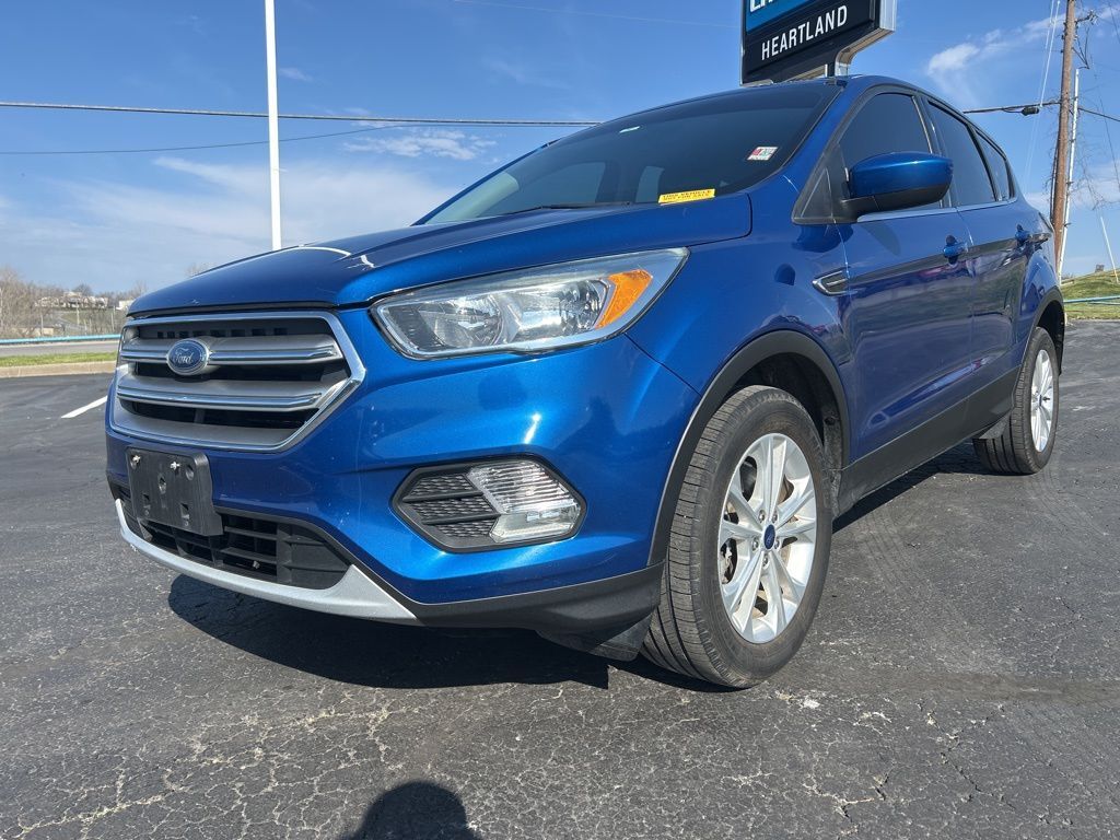 2017 FORD Escape