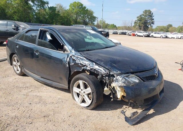 2013 TOYOTA Camry