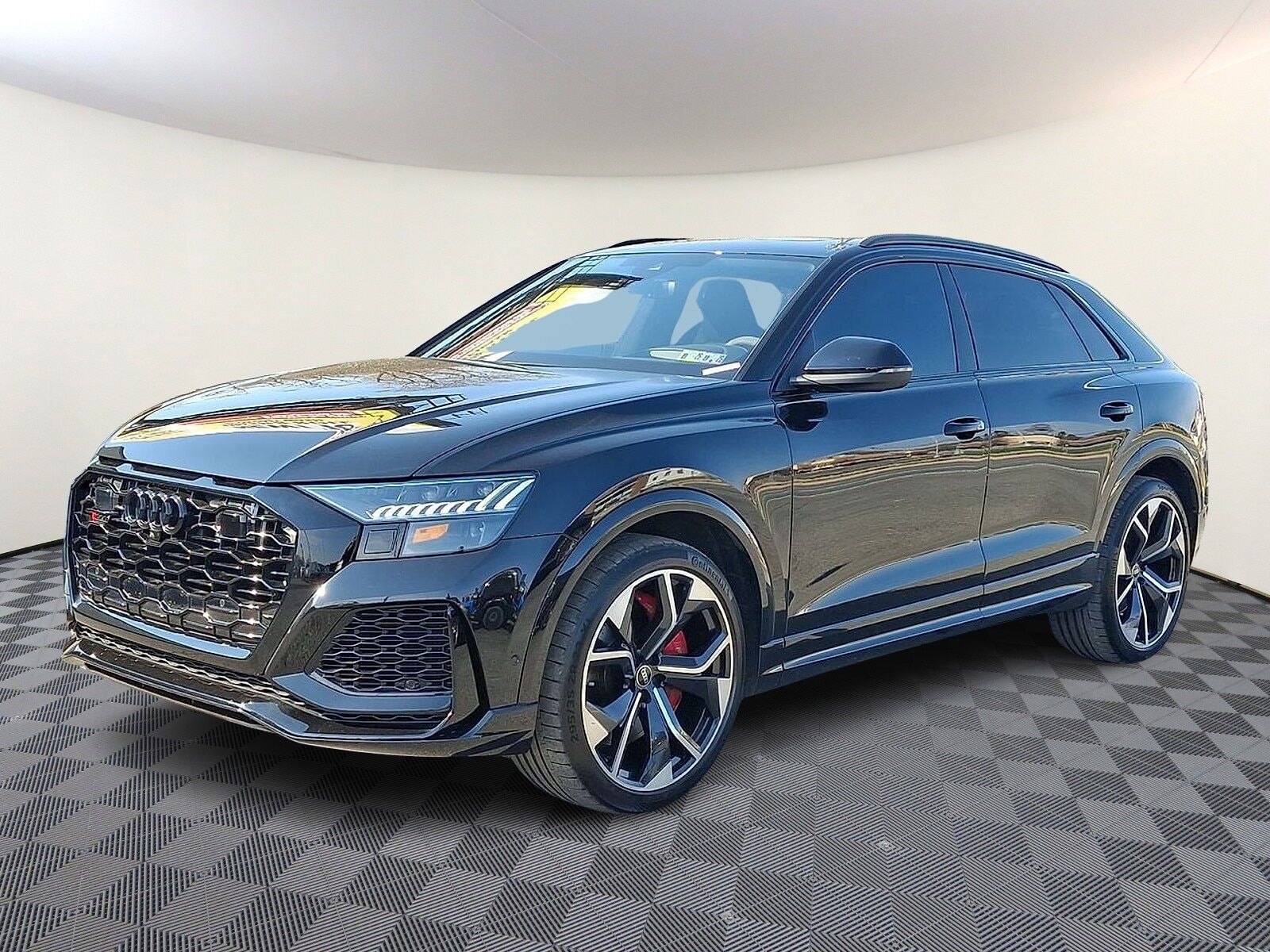 2024 AUDI RS Q8