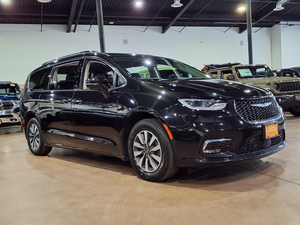 2021 CHRYSLER Pacifica