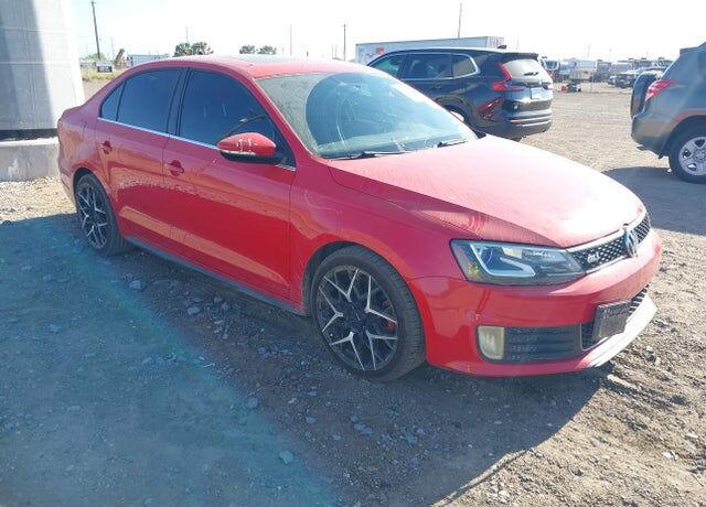 2013 VOLKSWAGEN Jetta