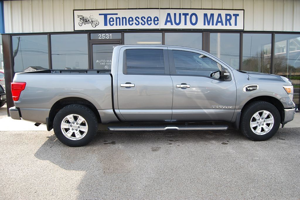 2017 Nissan Titan